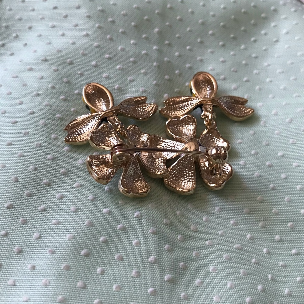 Bees Brooch - Picture 5 of 5